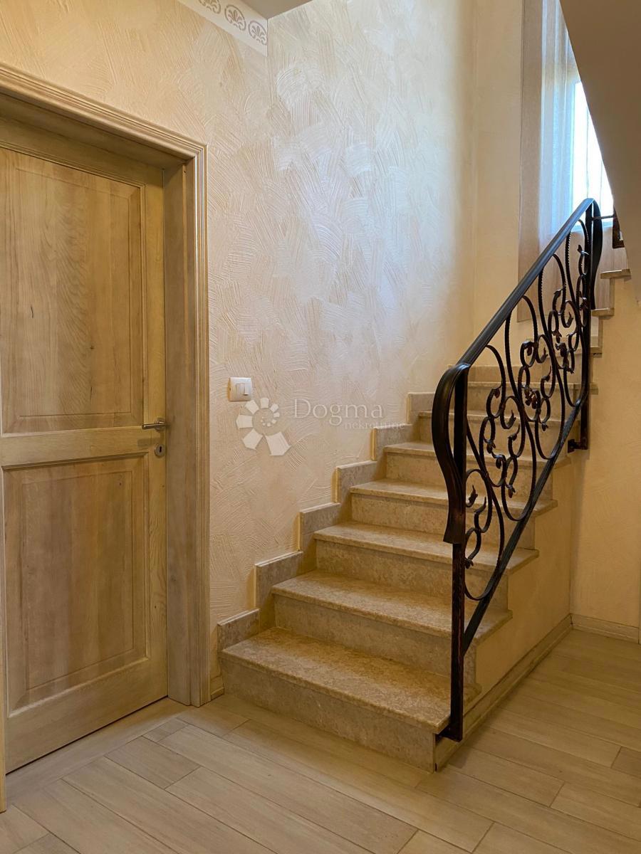 Hiša Karigador, Brtonigla, 190m2