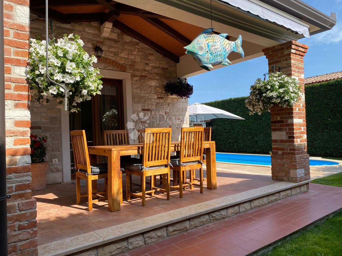 Hiša Karigador, Brtonigla, 190m2