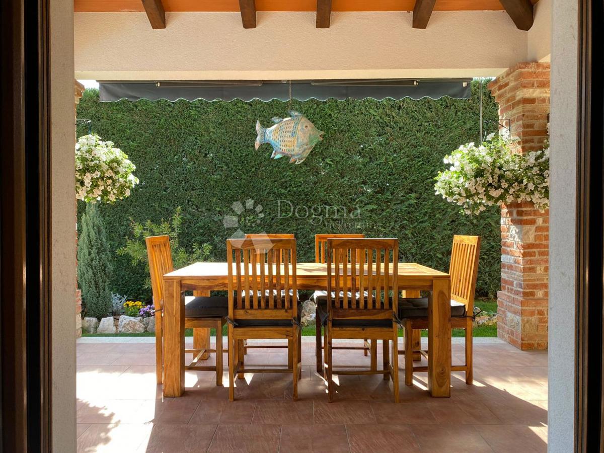 Hiša Karigador, Brtonigla, 190m2