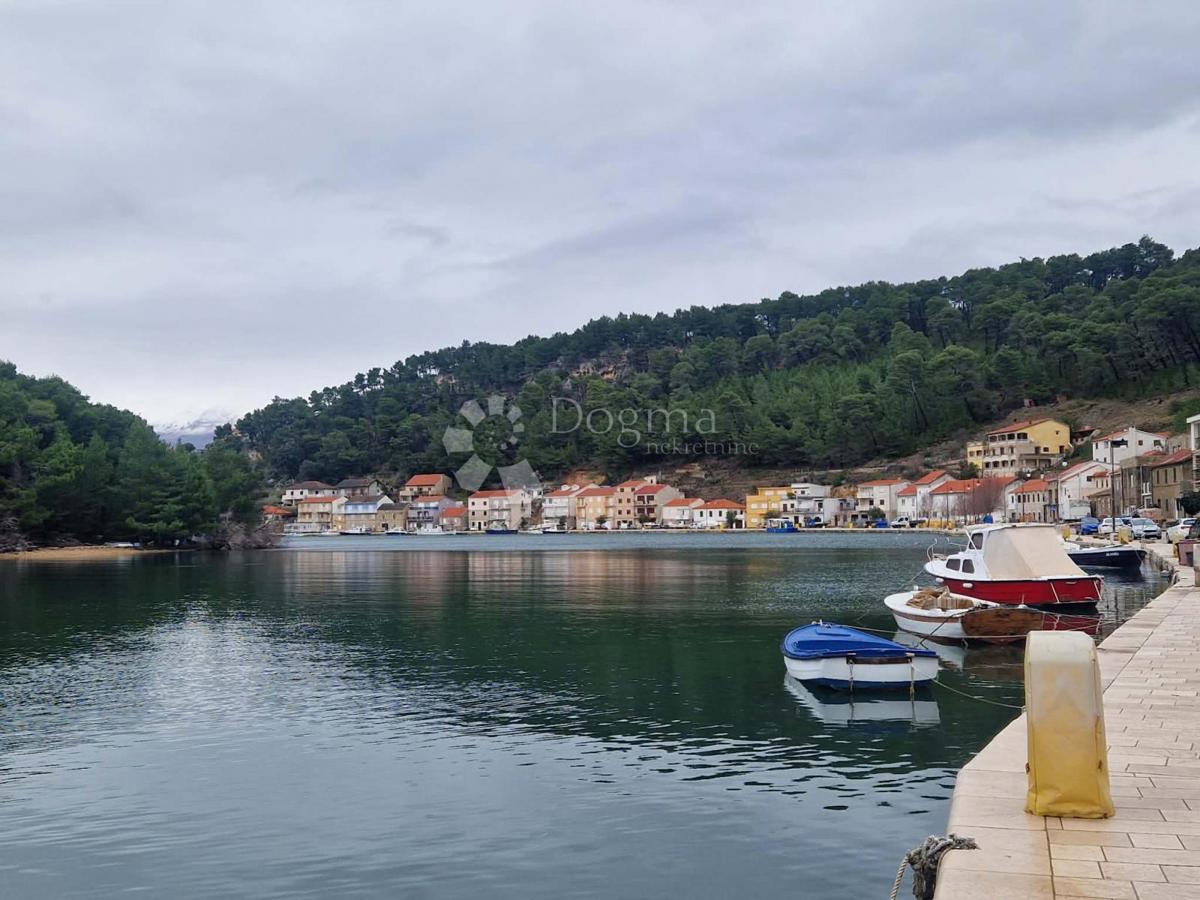 Zazidljivo zemljišče Novigrad, 2.376m2