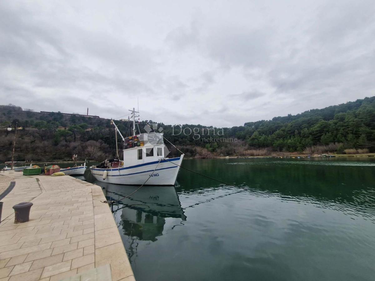 Zazidljivo zemljišče Novigrad, 2.376m2