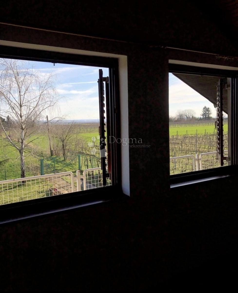 Hiša Dalj, Erdut, 264m2