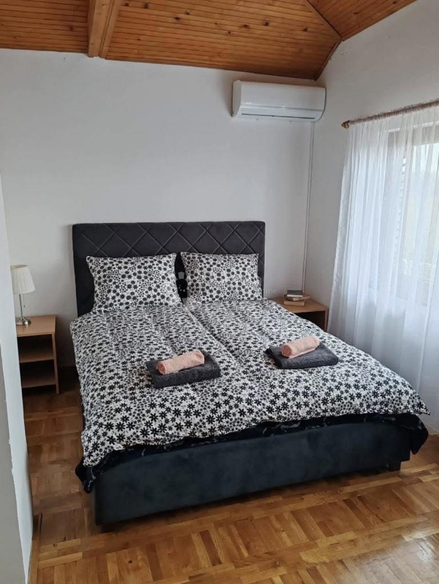 Hiša Dalj, Erdut, 264m2