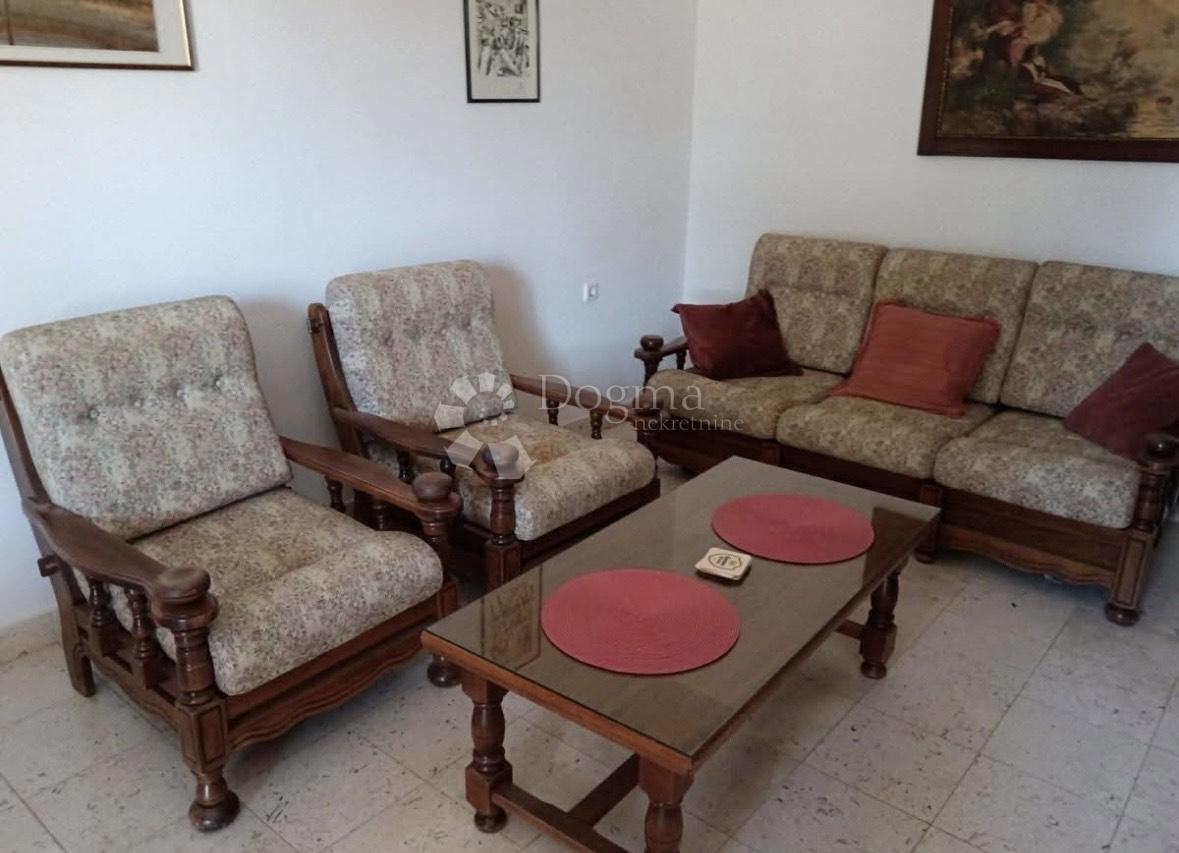 Hiša Dalj, Erdut, 264m2