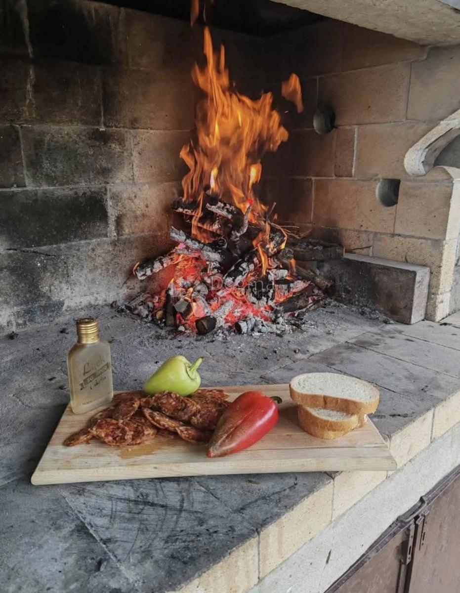 Hiša Dalj, Erdut, 264m2