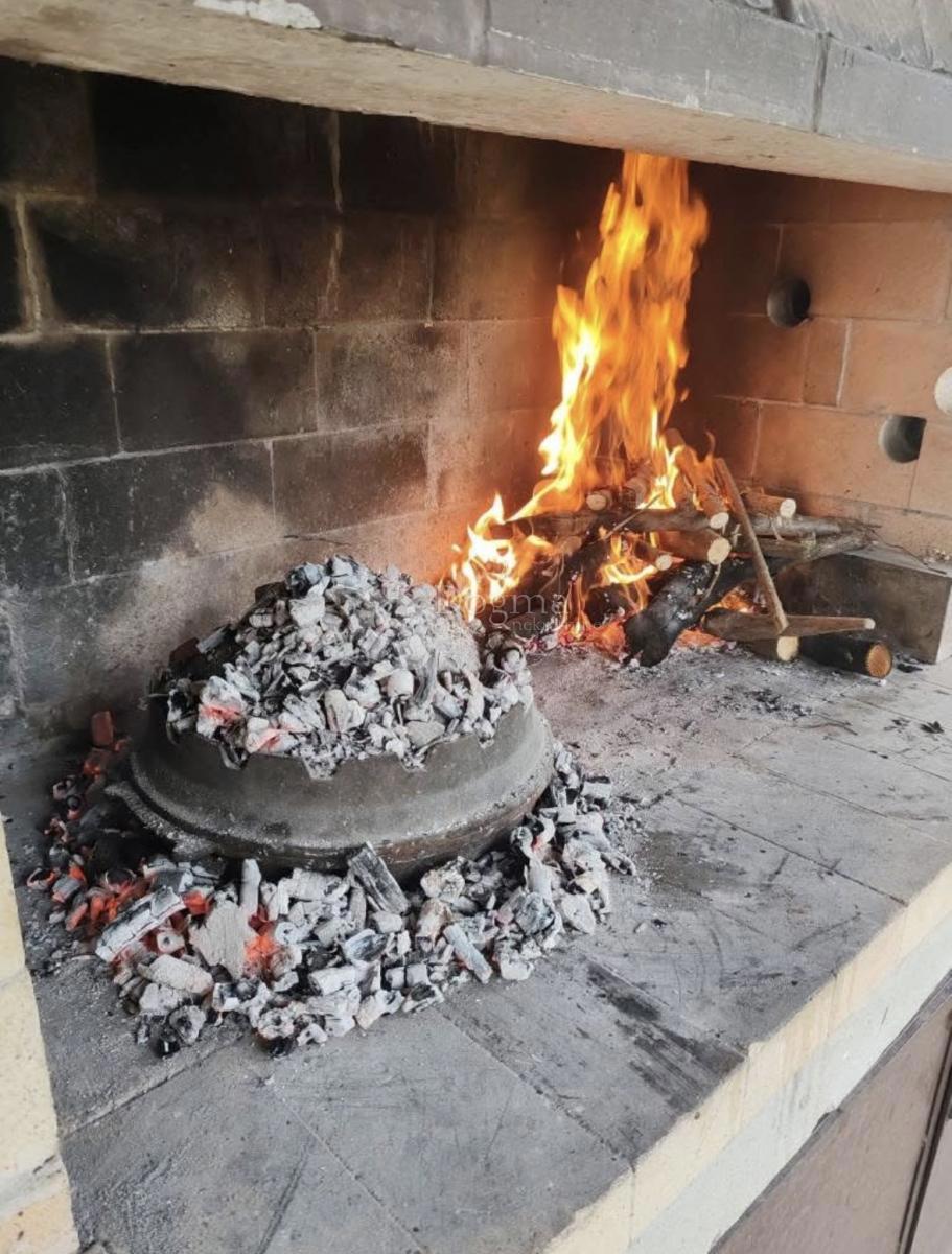 Hiša Dalj, Erdut, 264m2