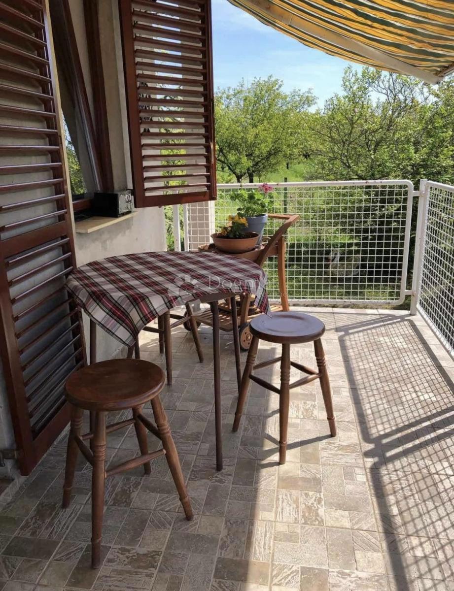 Hiša Dalj, Erdut, 264m2