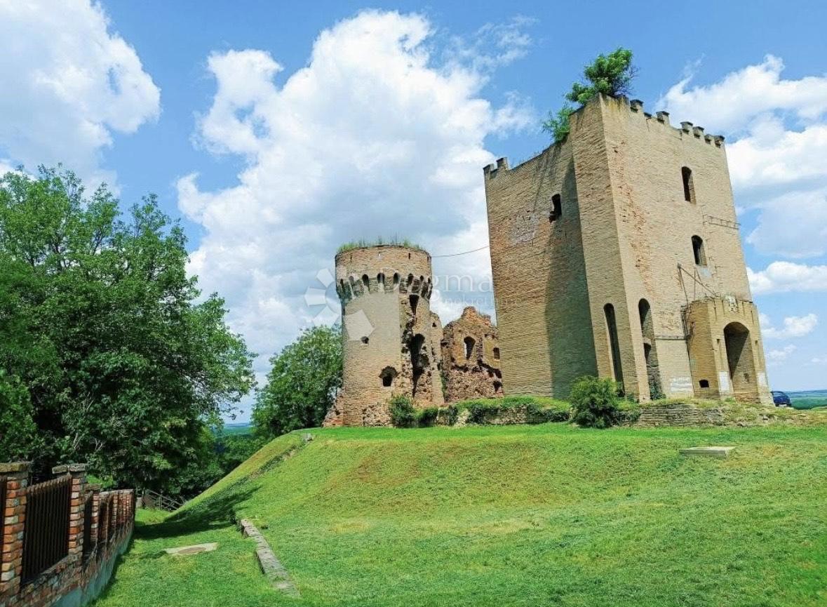 Hiša Dalj, Erdut, 264m2