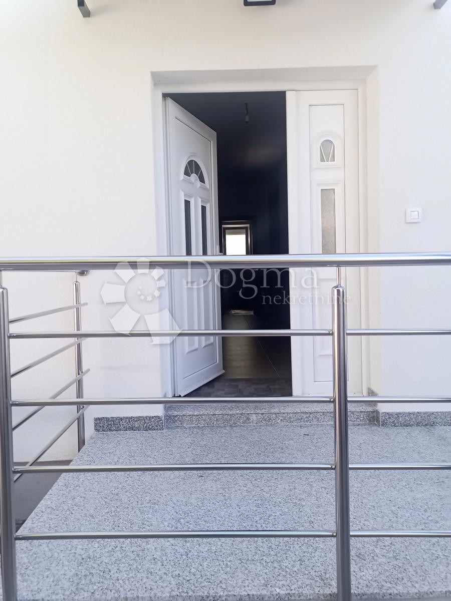 Hiša Vodice, 244,13m2