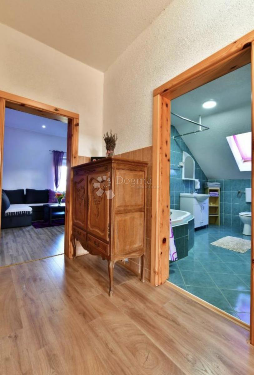 Hiša Lipovac, Rakovica, 350m2