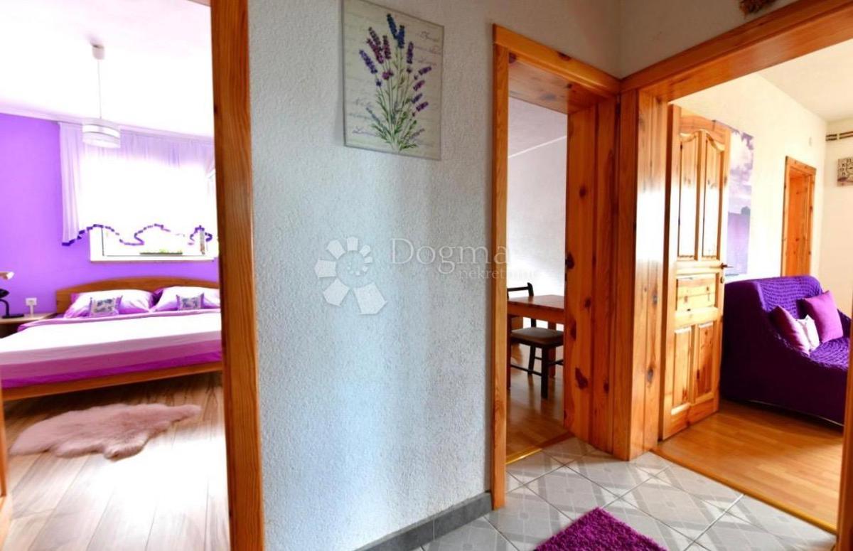 Hiša Lipovac, Rakovica, 350m2