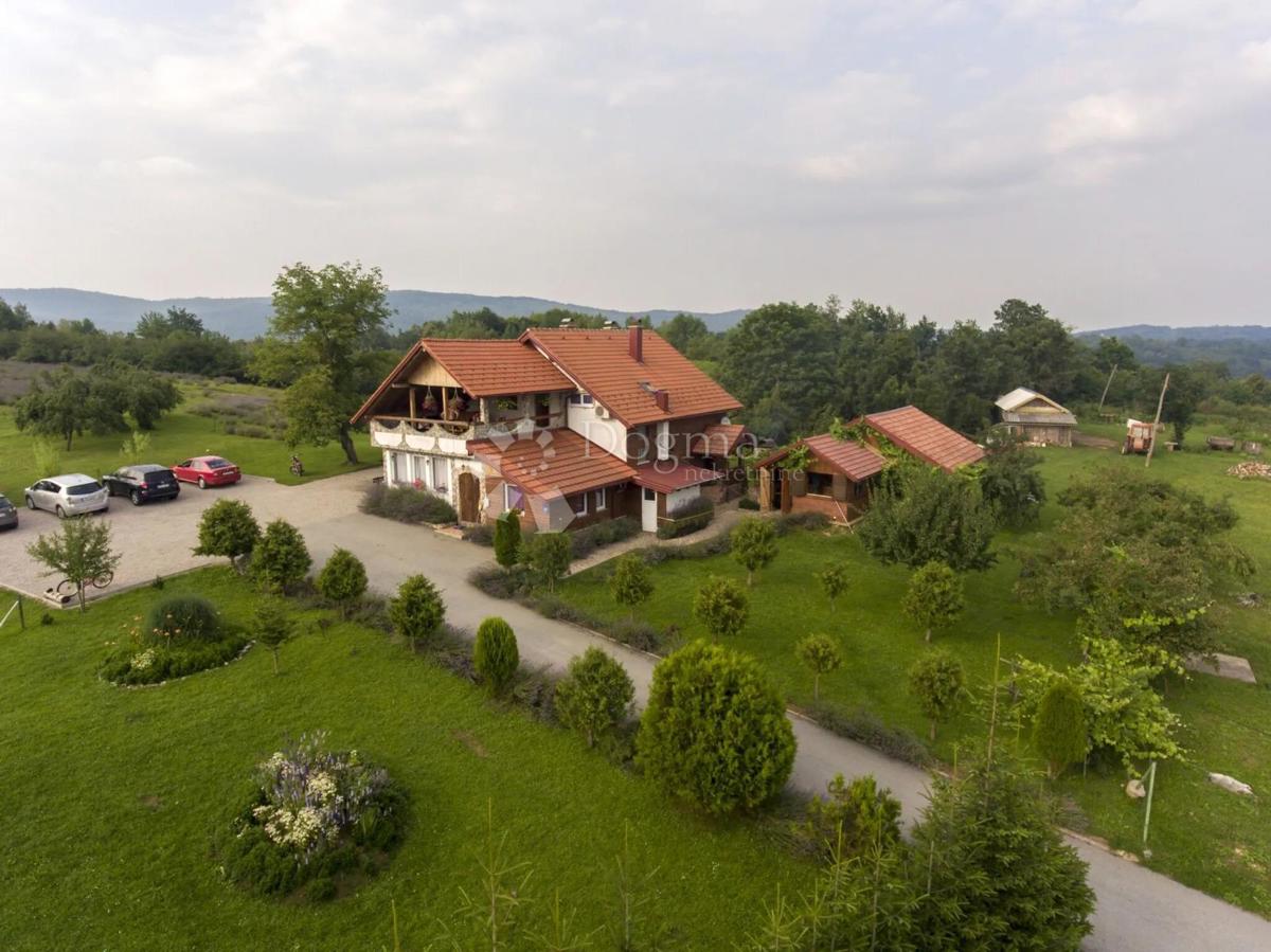 Hiša Lipovac, Rakovica, 350m2