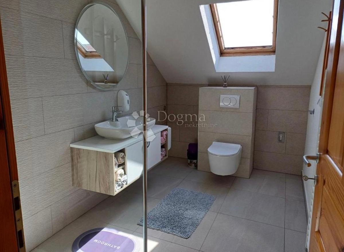 Hiša Lipovac, Rakovica, 350m2