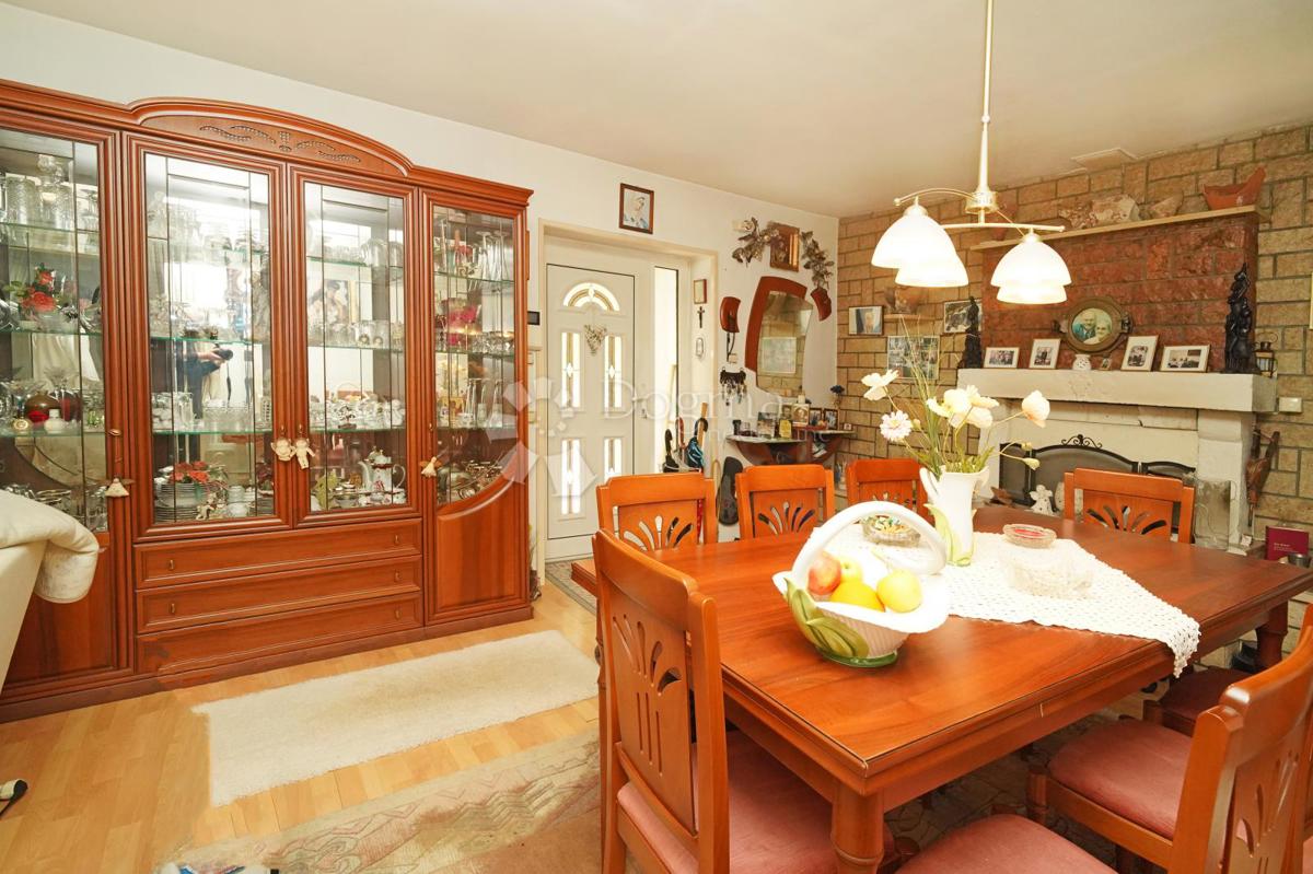 Hiša Tar, Tar-Vabriga, 300m2