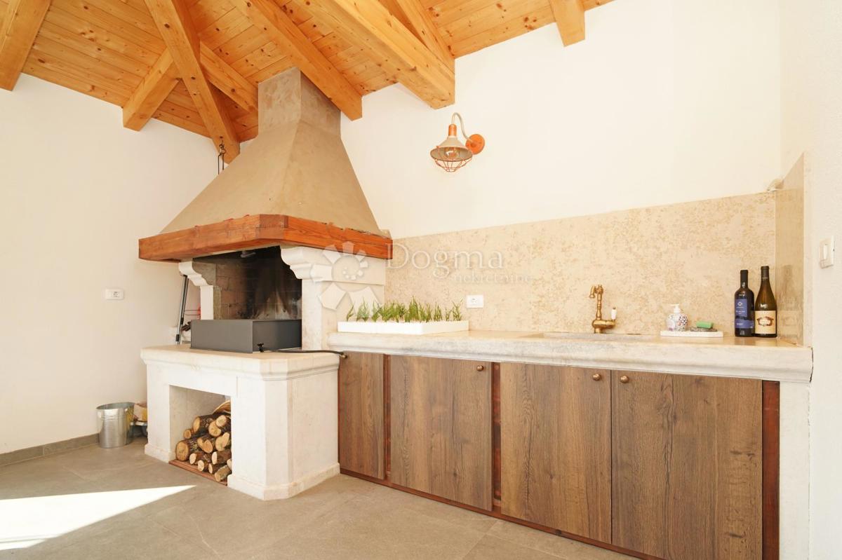 Hiša Svetvinčenat, 180m2