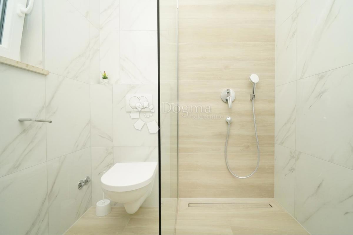 Hiša Svetvinčenat, 180m2