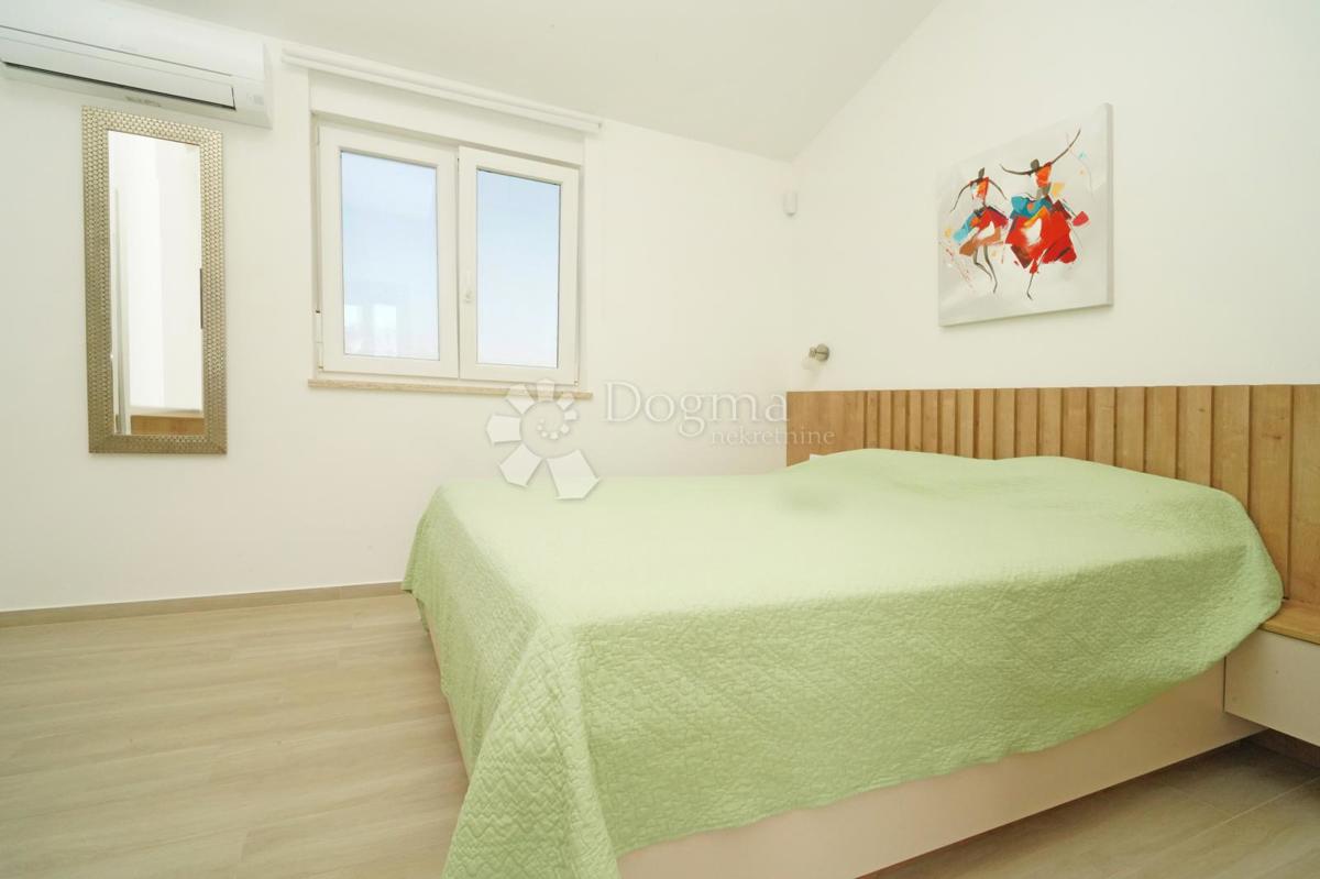 Hiša Svetvinčenat, 180m2