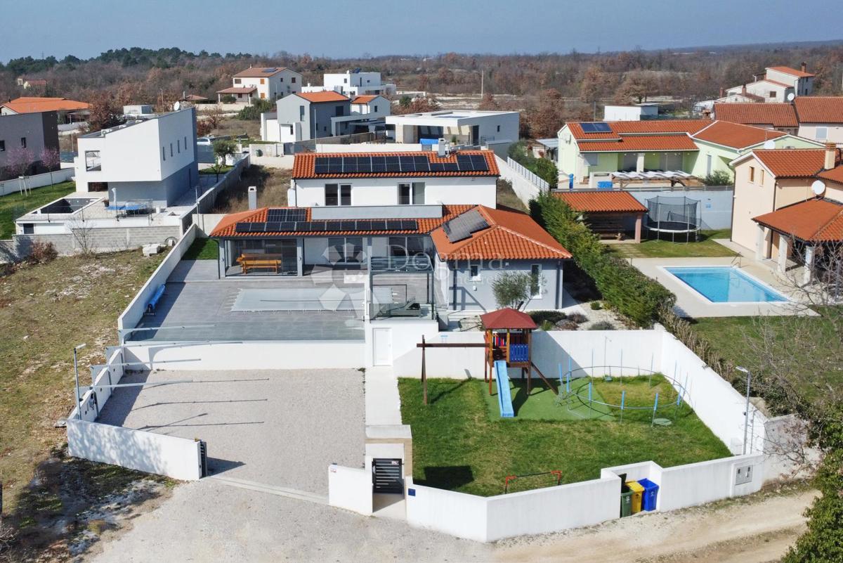 Hiša Svetvinčenat, 180m2