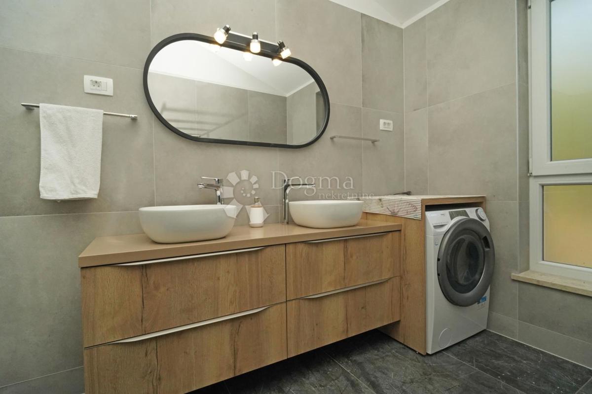 Hiša Svetvinčenat, 180m2