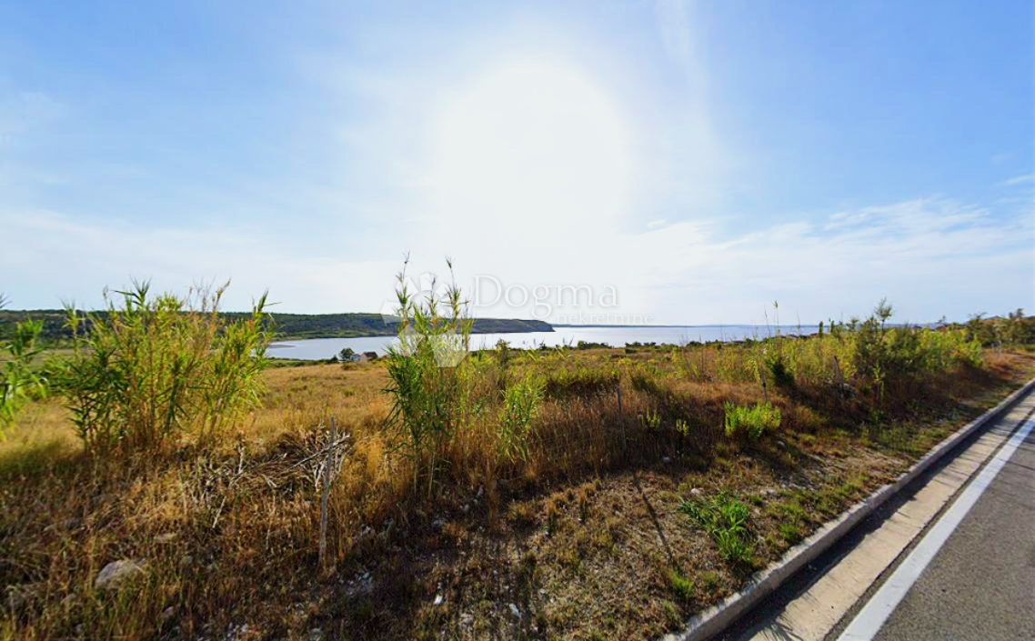 Zazidljivo zemljišče Rtina, Ražanac, 1.904m2