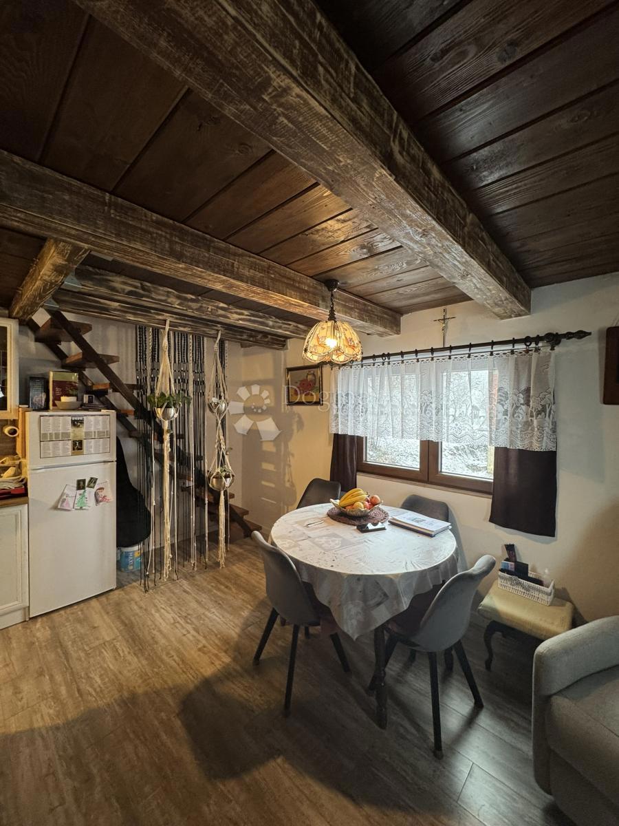 Hiša Kobasičari, Kapela, 124m2