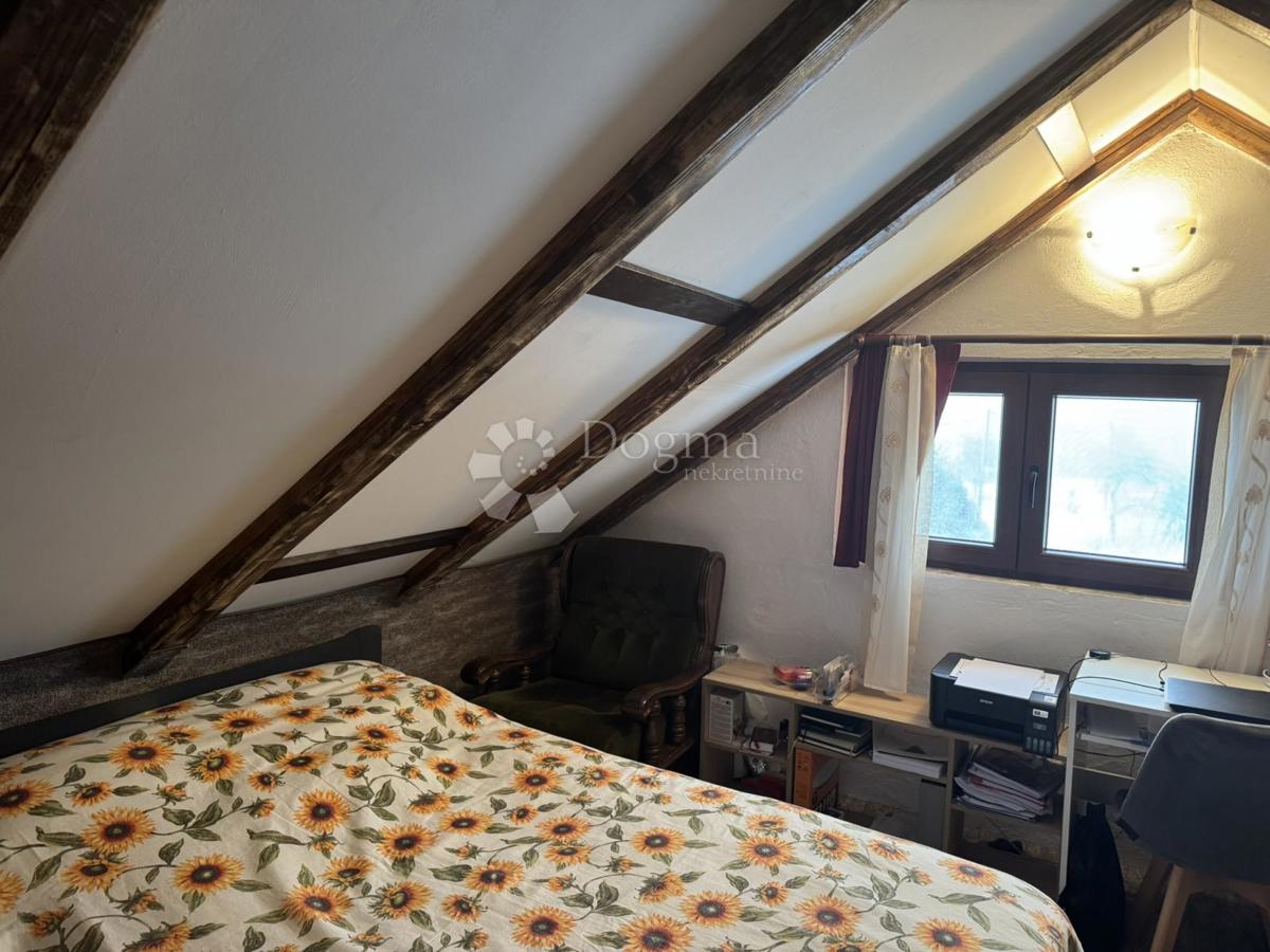 Hiša Kobasičari, Kapela, 124m2