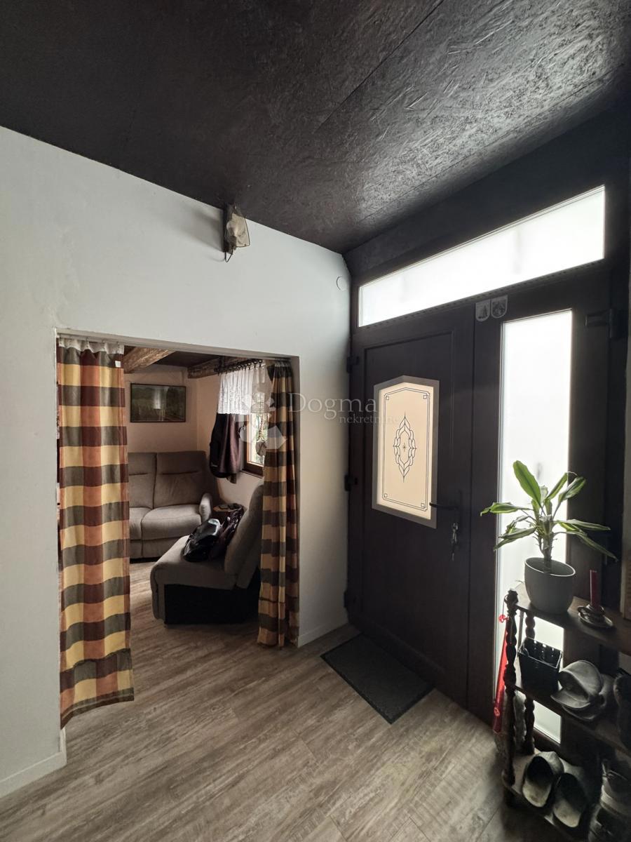 Hiša Kobasičari, Kapela, 124m2