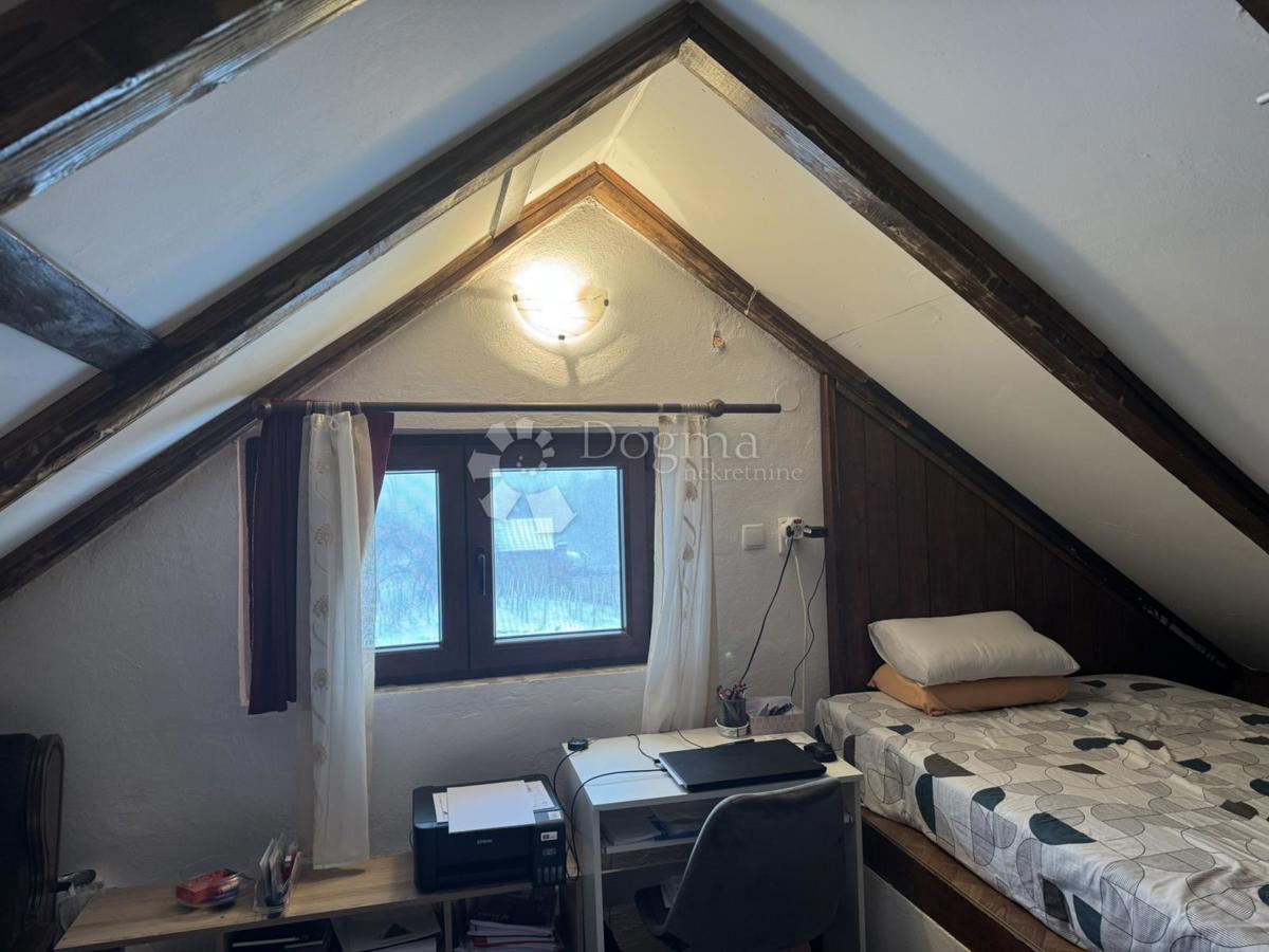 Hiša Kobasičari, Kapela, 124m2