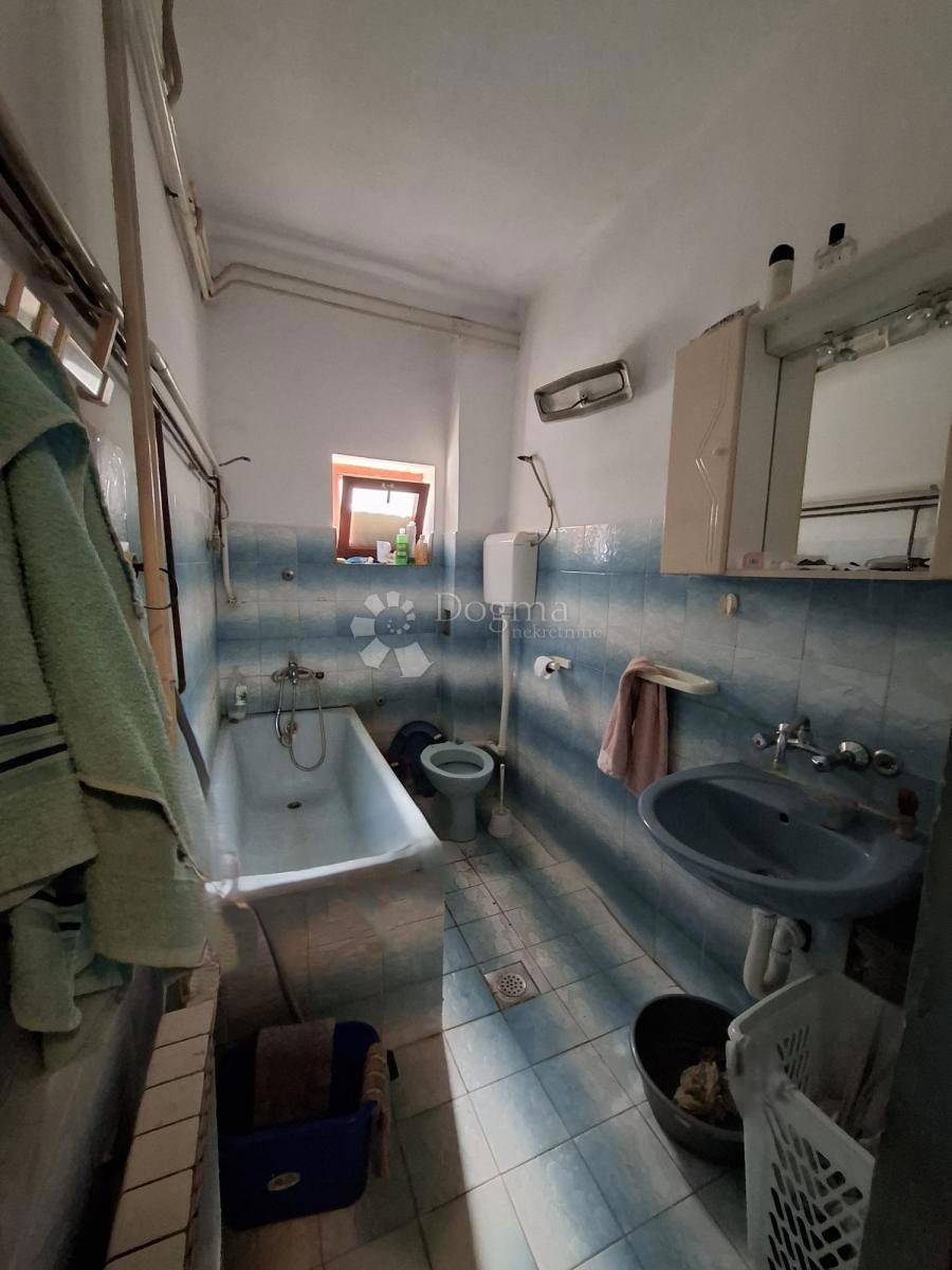 Hiša Bizovac, 226m2