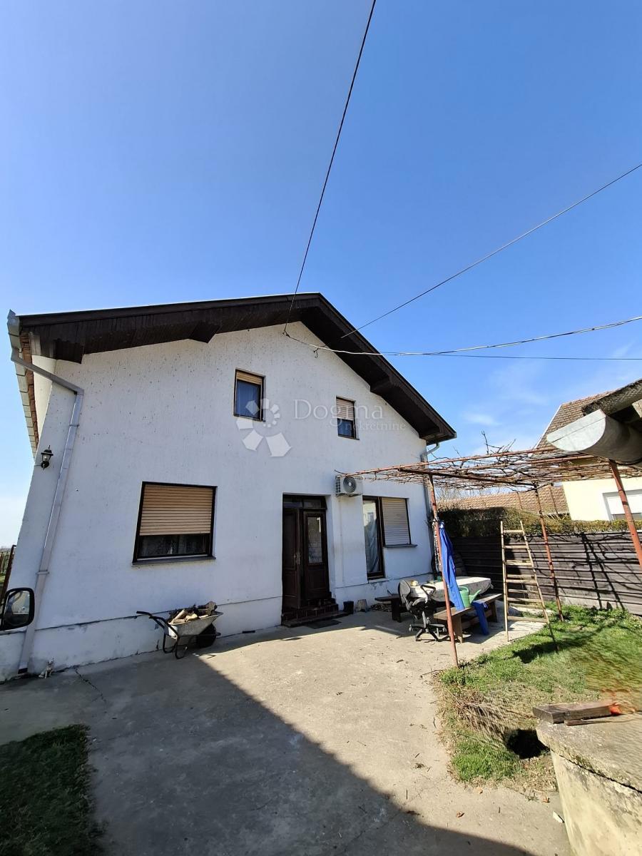 Hiša Bizovac, 226m2