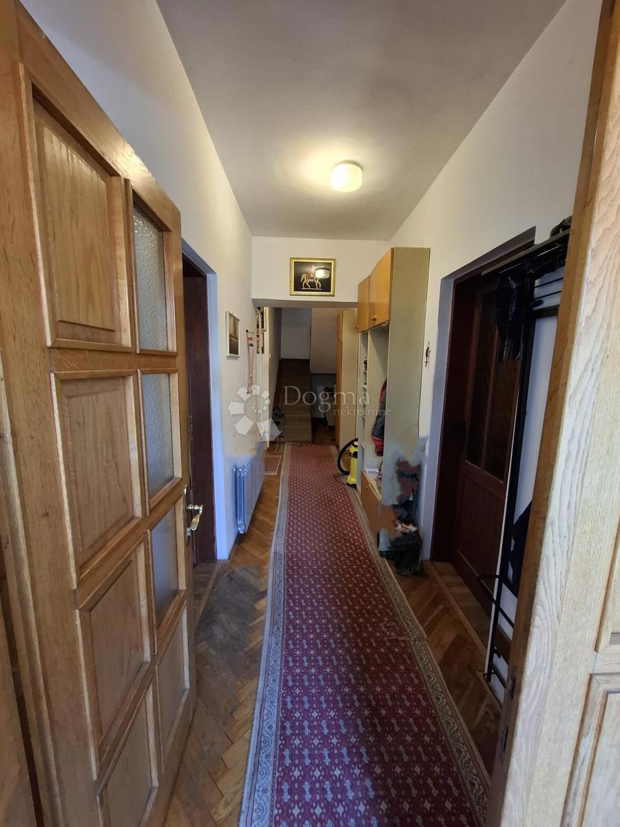 Hiša Bizovac, 226m2