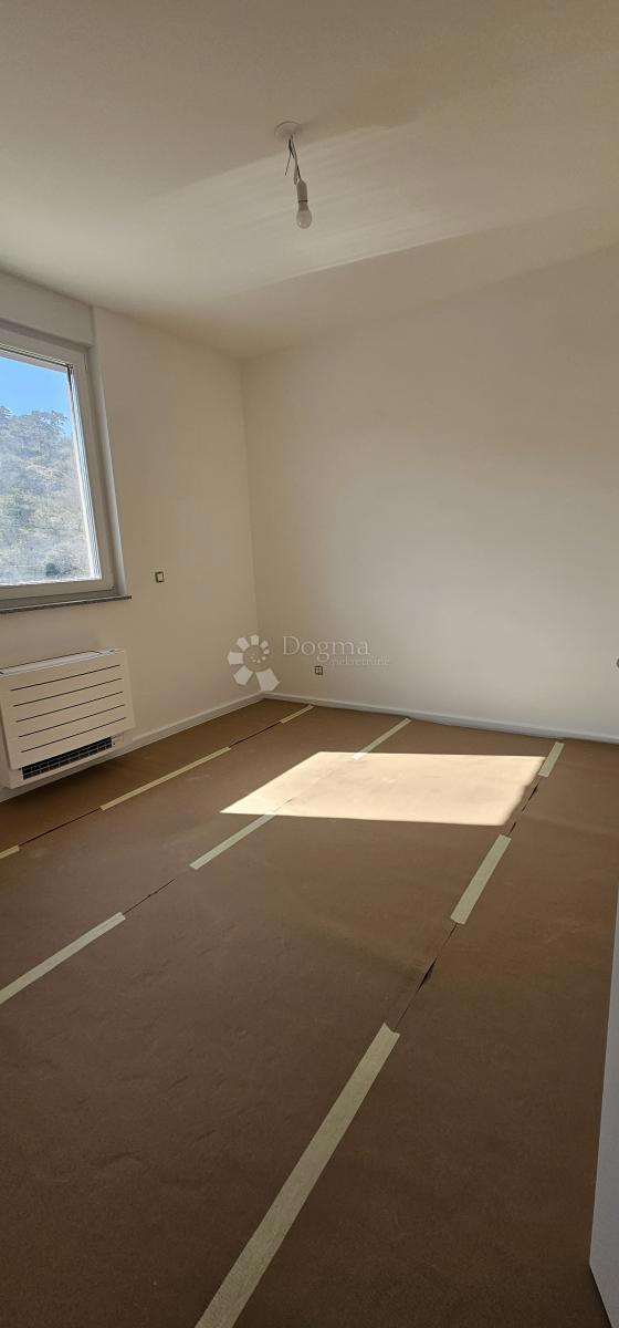 Apartma Krivi Put, Senj, 450m2