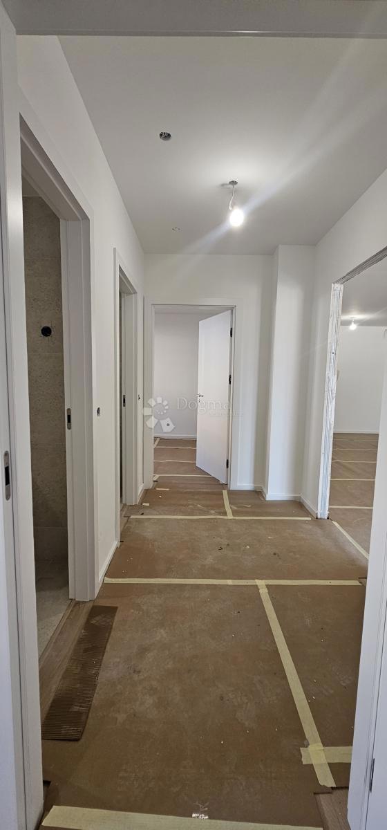 Apartma Krivi Put, Senj, 450m2