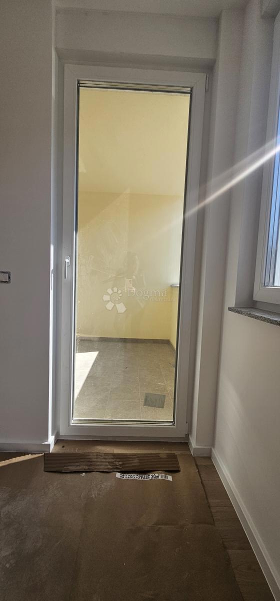 Apartma Krivi Put, Senj, 450m2