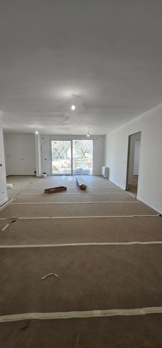 Apartma Krivi Put, Senj, 450m2