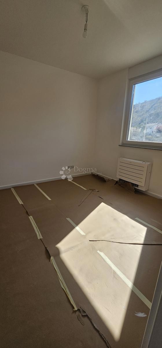Apartma Krivi Put, Senj, 450m2