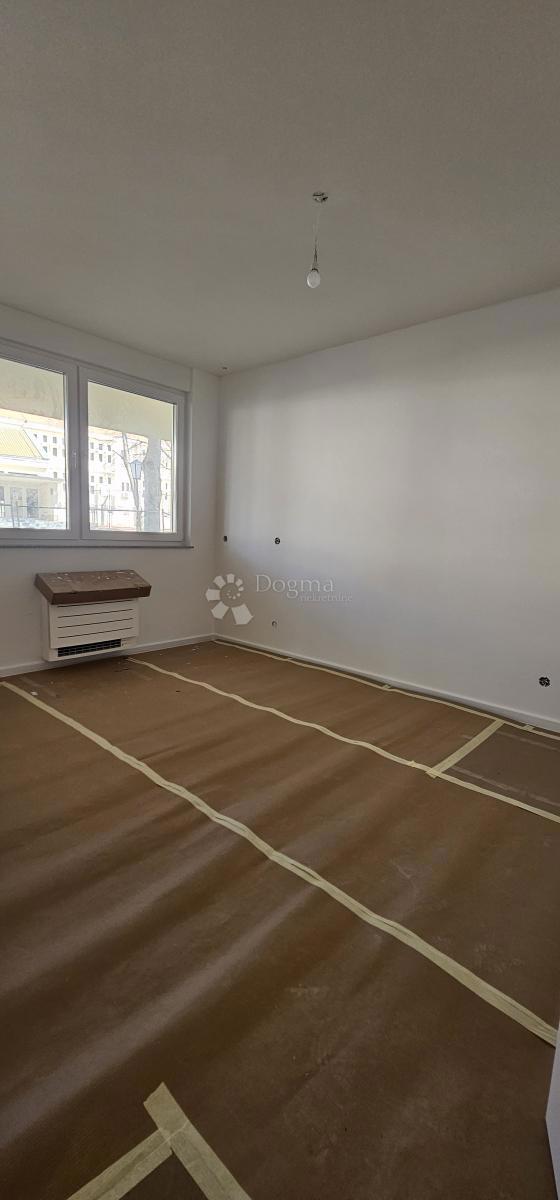 Apartma Krivi Put, Senj, 450m2