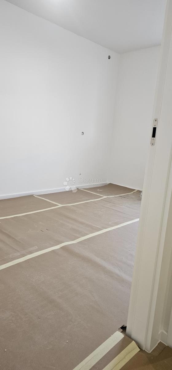 Apartma Krivi Put, Senj, 450m2