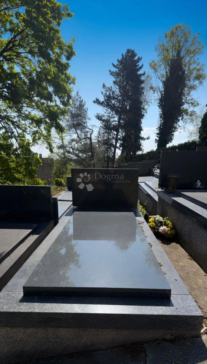 Grobnica Mirogoj, Gornji Grad - Medveščak, 2m2