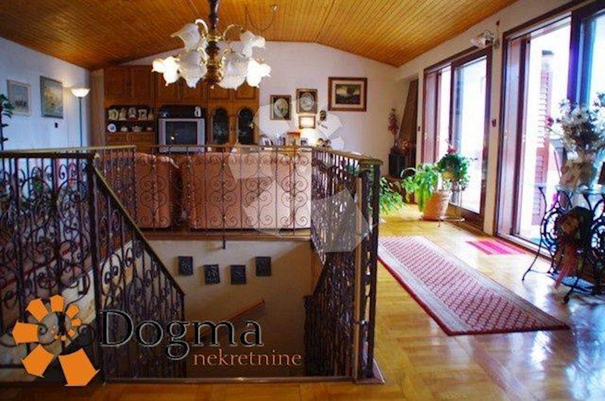 Hiša Matulji, 300m2