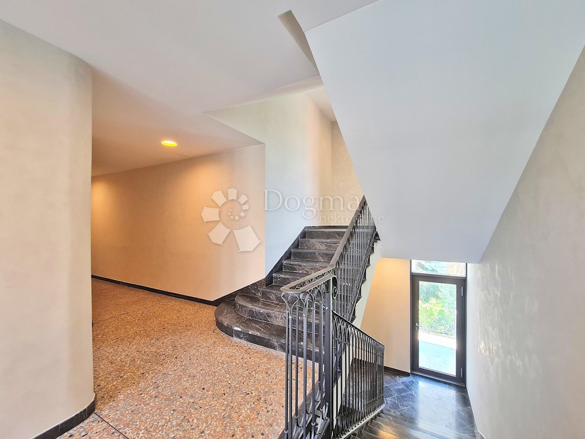 Stanovanje Opatija - Centar, Opatija, 120m2