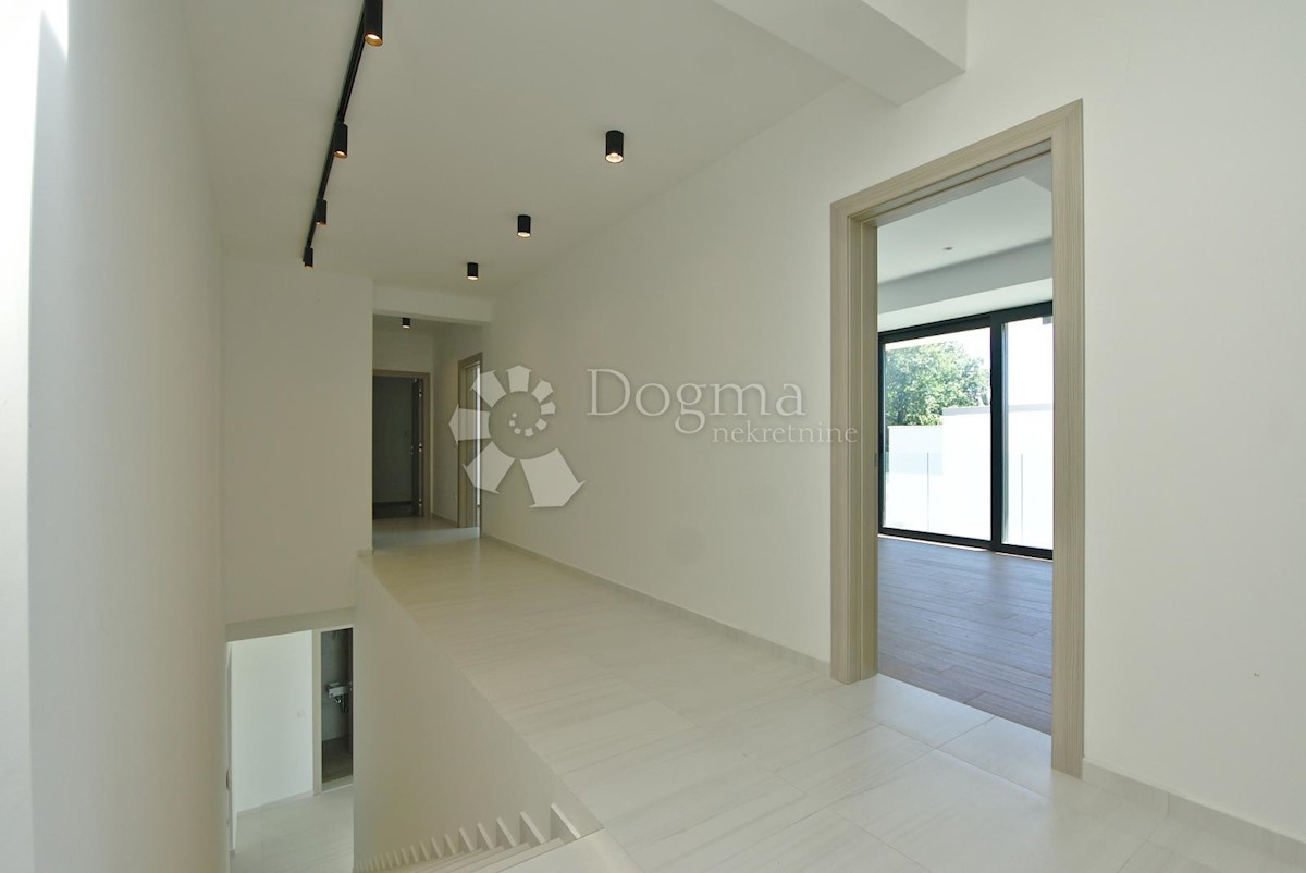 Hiša Veprinac, Opatija - Okolica, 281m2