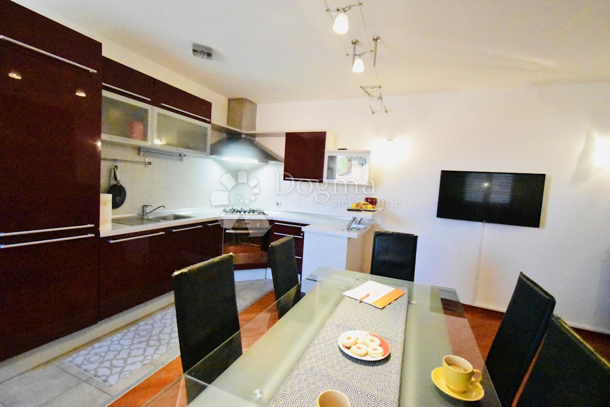 Hiša Glavani, Kostrena, 170m2