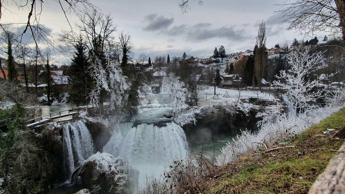 Zemljišče Cvitović, Slunj, 914m2