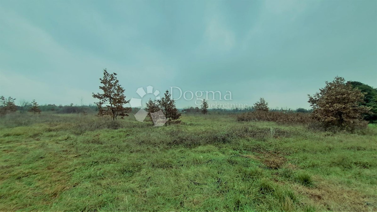 Zemljišče Umag, 1.580 m2