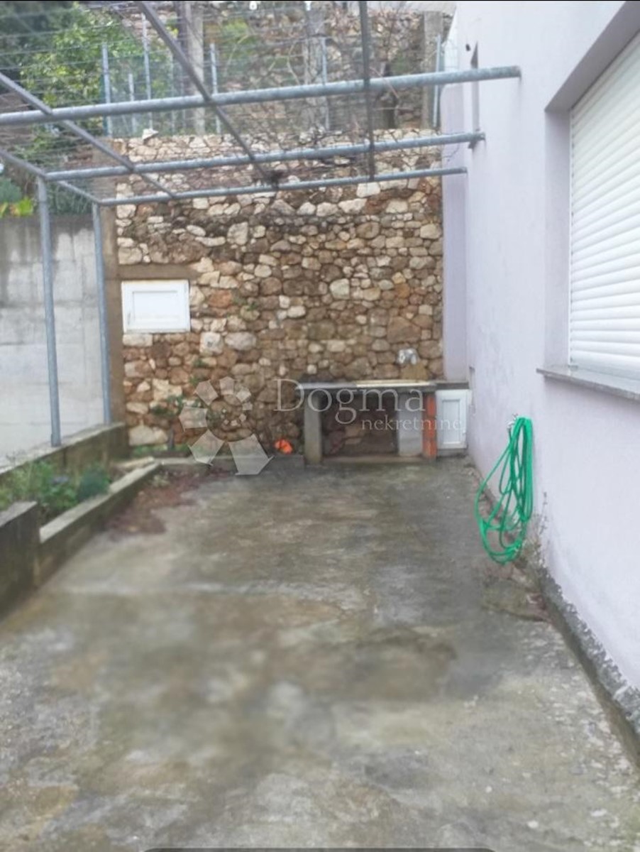 Hiša Omiš, 225,09m2