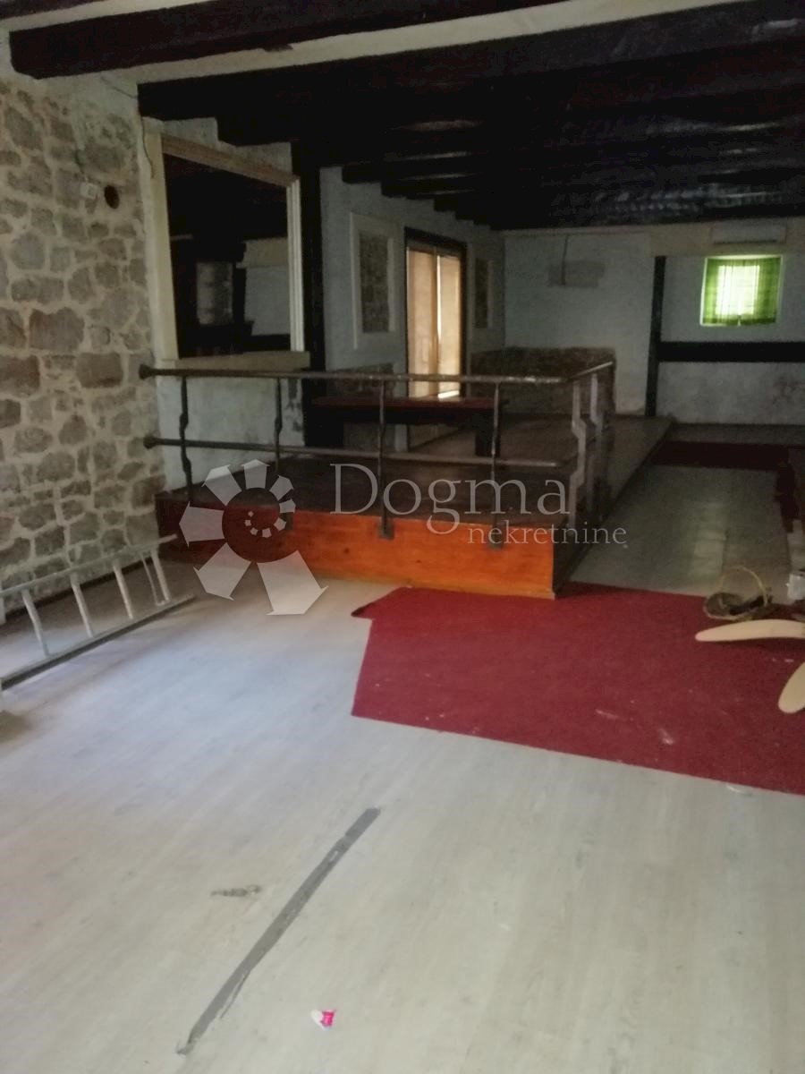 Poslovni prostor Vodice, 339m2