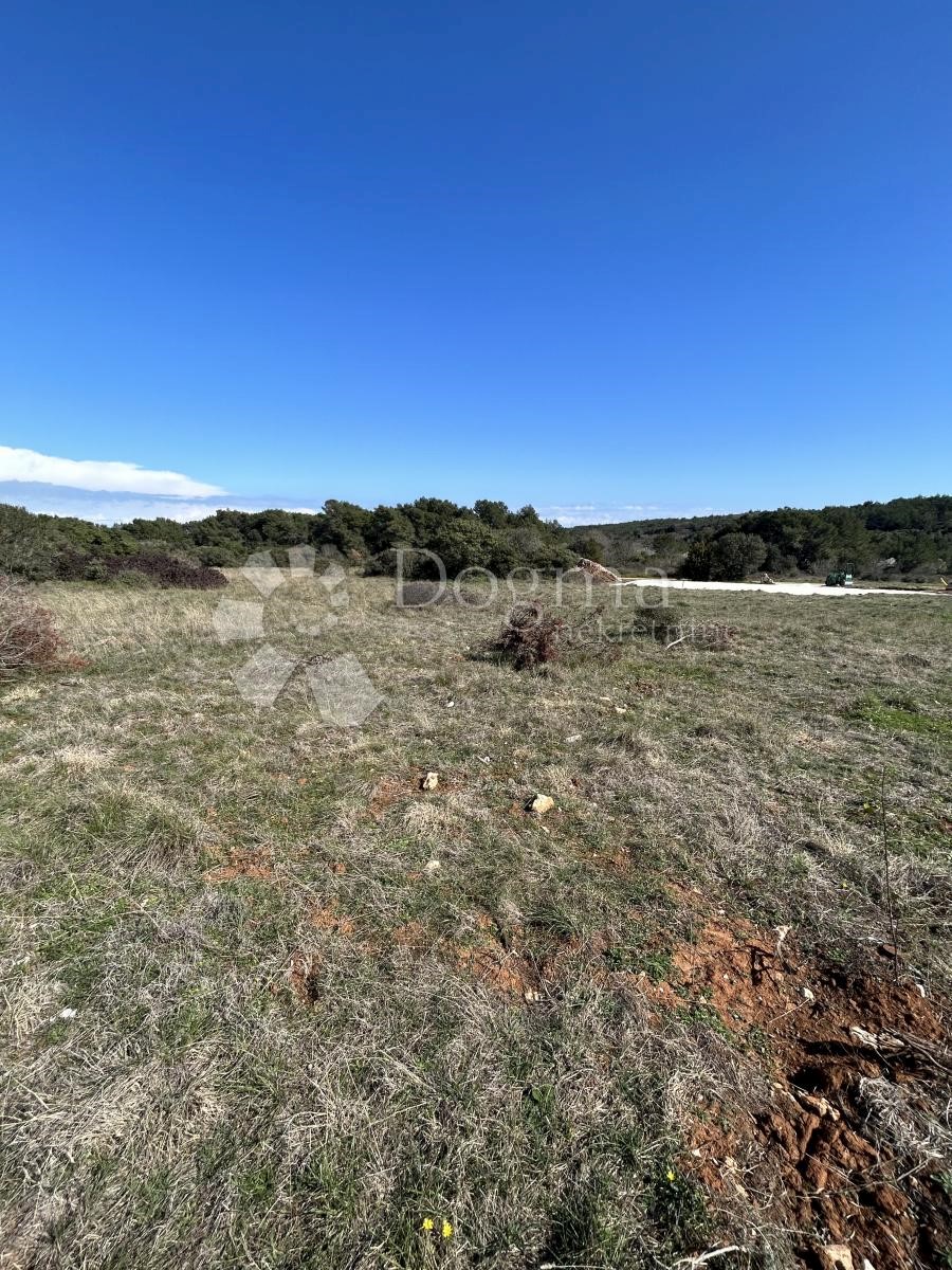 Zemljišče Premantura, Medulin, 1.501m2