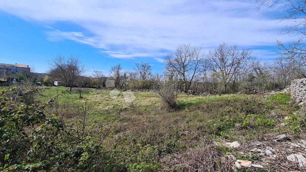 Zemljišče Završje, Grožnjan, 1.730m2