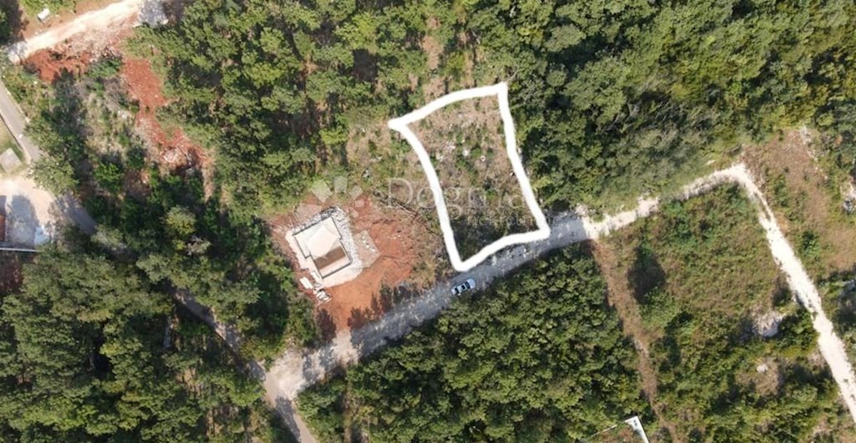 Zemljišče Sveti Bartul, Raša, 554m2